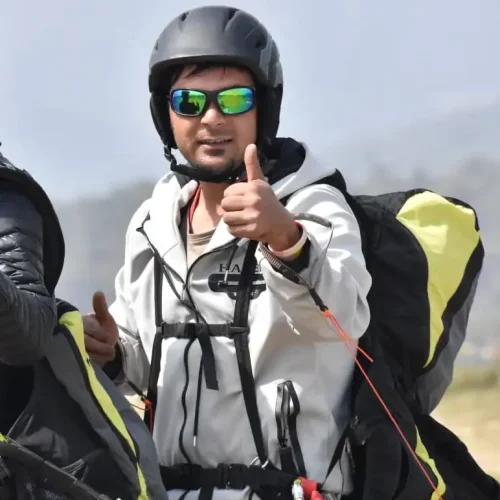 Paragliding in Bir Billing